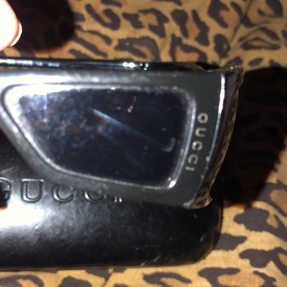 Gucci  black sunglasses w/ side protection great for driving dark lens - Picture 6 of 11
